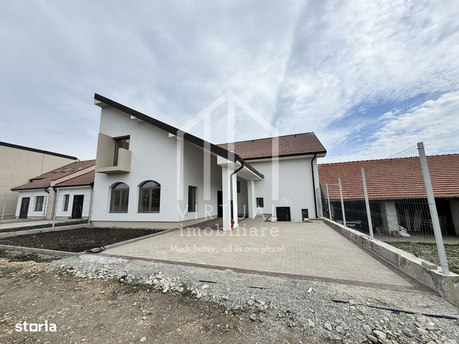 Casa cuplata cu 7 camere, 203mp utili, 273mp curte libera, Sura Mica