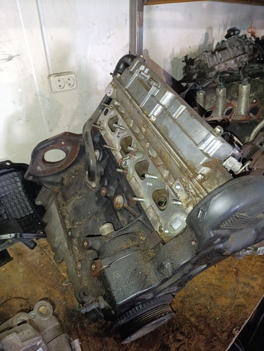 Двигатель на Опель Вектра В Y16XE