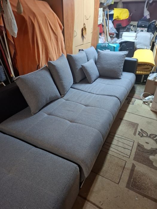 Vand canapea coltar extensibil-1 600 lei