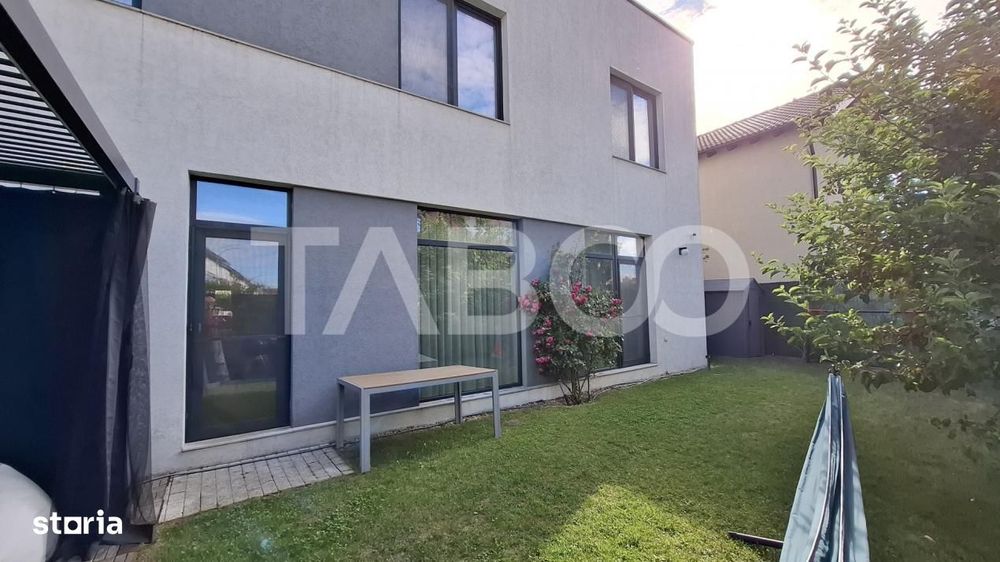 Casa moderna de vanzare tip qvadruplex 3 in 1 in Selimbar Sibiu