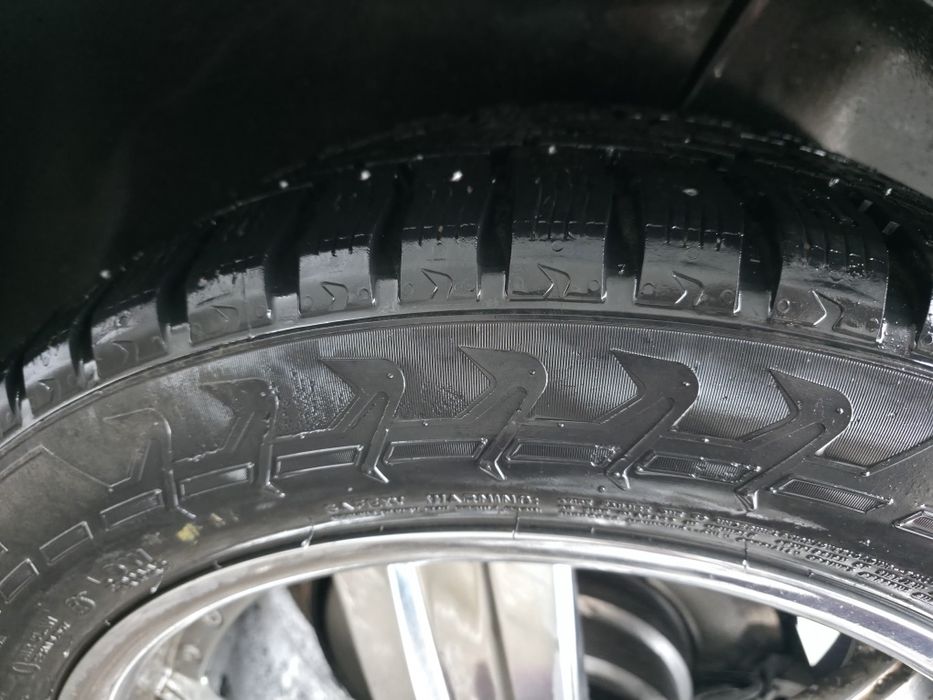 Продам диски с шинами на Х5