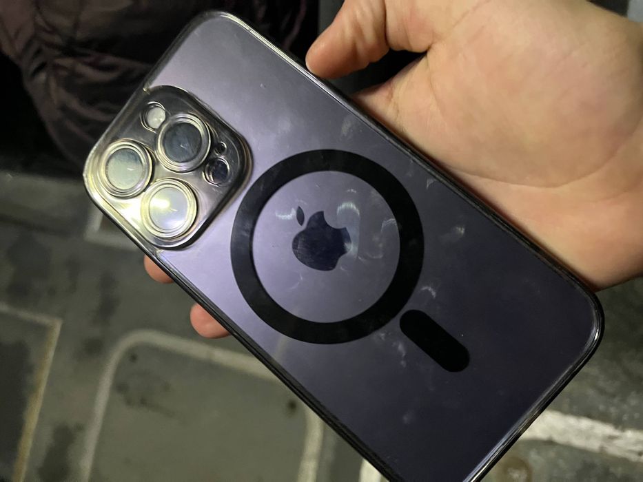 Продам Iphone 14 pro
