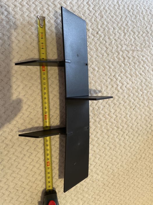 Organizator torpedou Tesla model 3