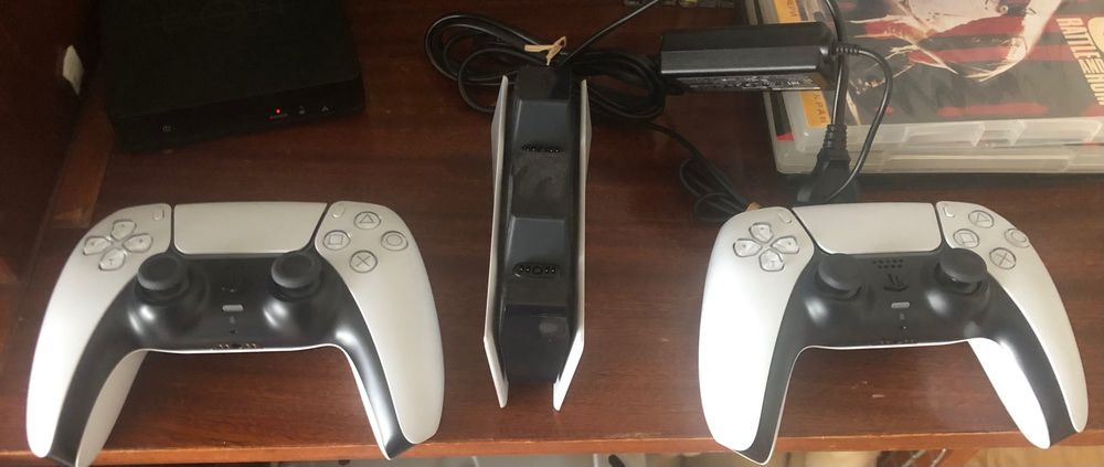 Продавам PlayStation 5
