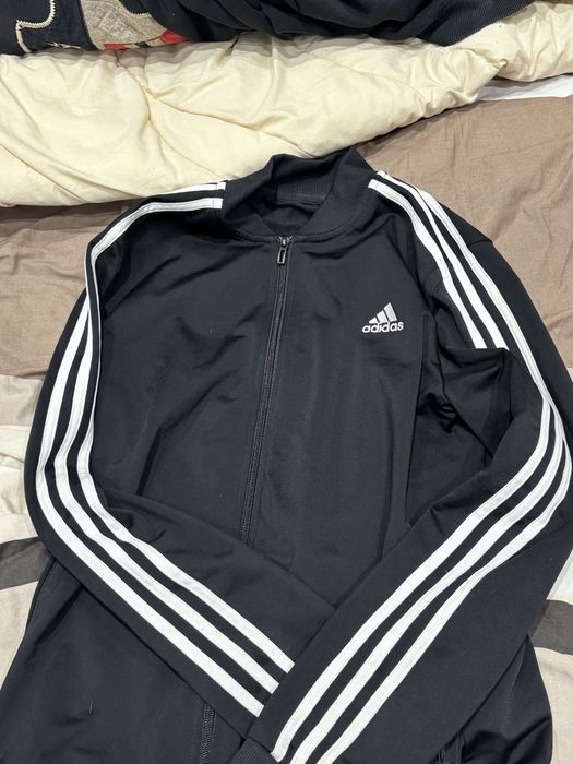 Adidas суичъри