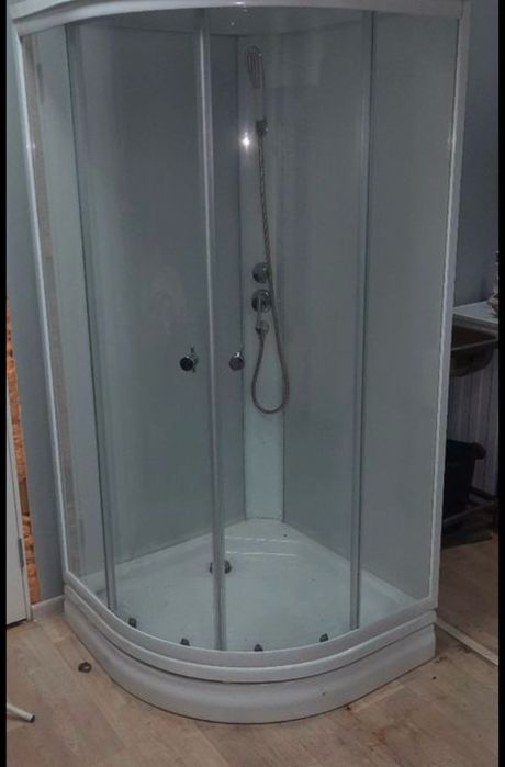 Душевая кабина 90*90