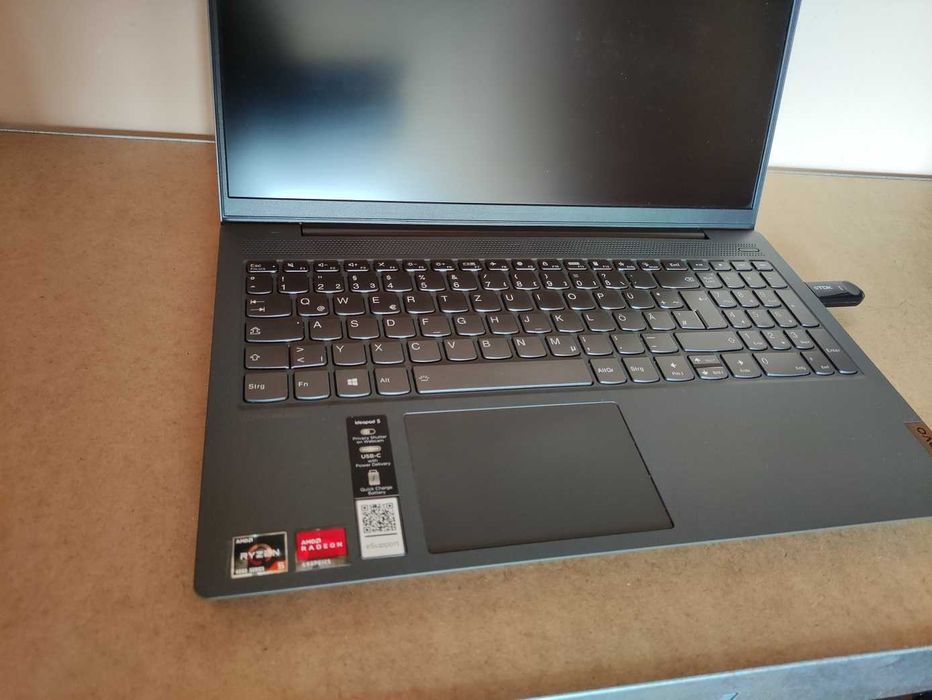Lenovo IdeaPad 5, Ryzen 5 4500U, 16GB DDR4, Intel 2500 Pro SSD 180GB
