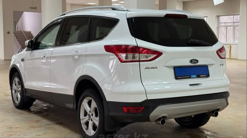 Продам кроссовер Форд куга 2014