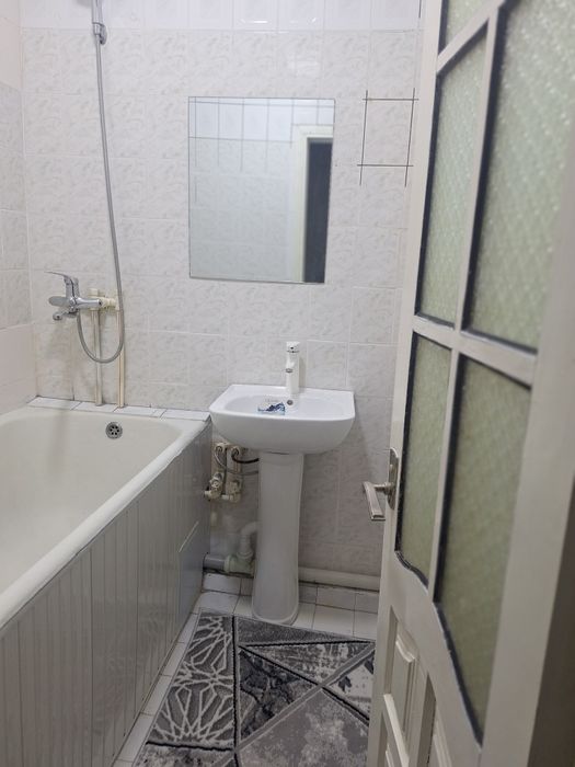 Квартира срочно сотилади 5мик 1эт 3хон