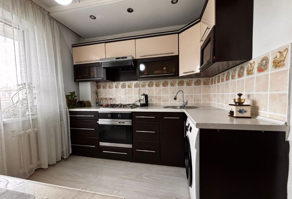 Продам 2-х комн. Ленинградку. Жас Оркен