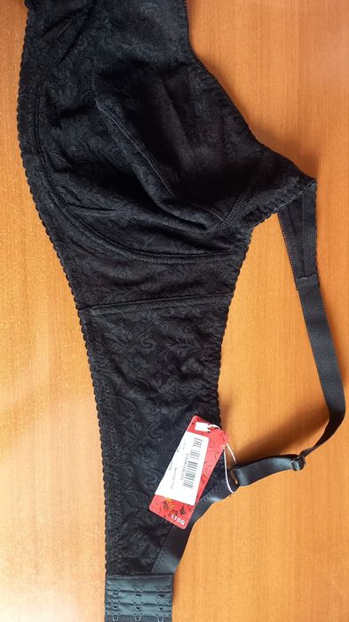 Бюстгальтер большой