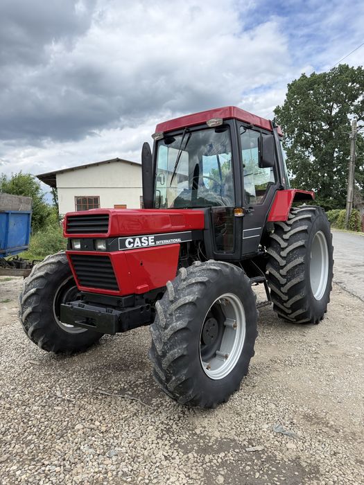 Vând sau schimb tractor Case International 845 XL