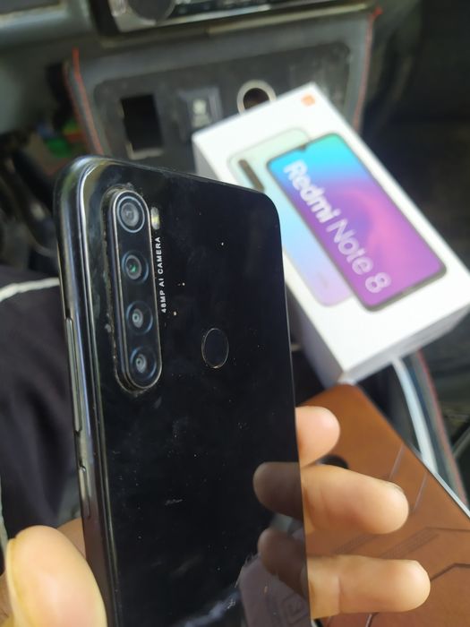 Redmi note 8  sotiladi xotira 64 Gb