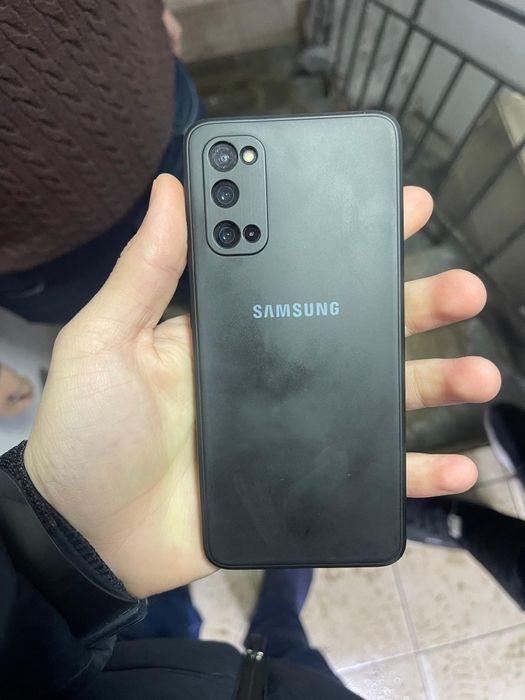 Samsung S20 СРОЧНО