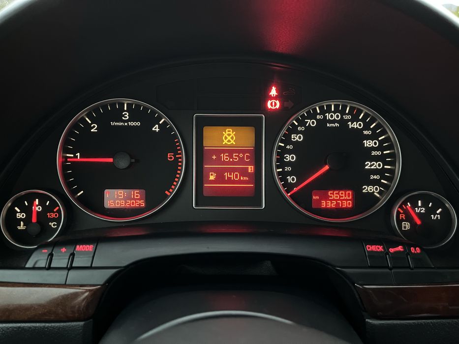 Vând Audi A4 B7 2.0 TDI BLB