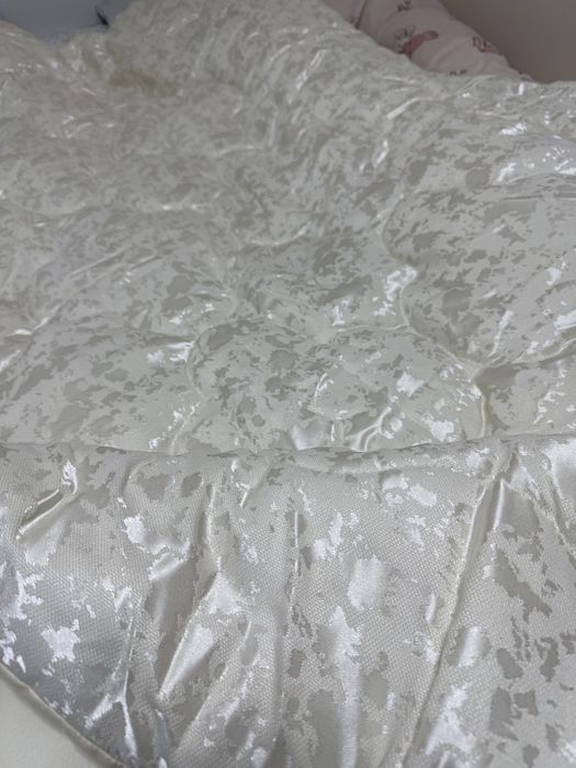 Продам теплые одеяло