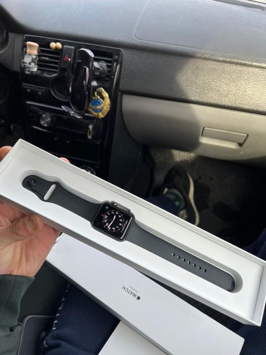 продам apple watch serise 3 42 мм
