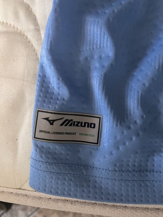 Продавам оригинална тениска на lazio