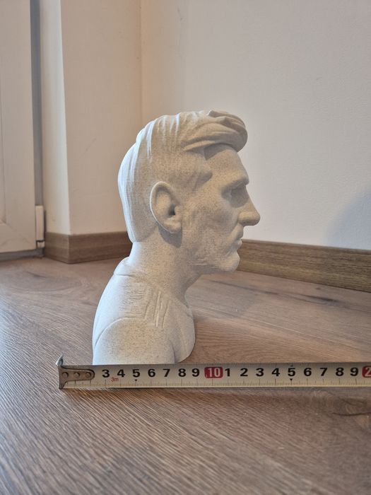 Lionel Messi statuie bust. Leo Messi statue 20 cm