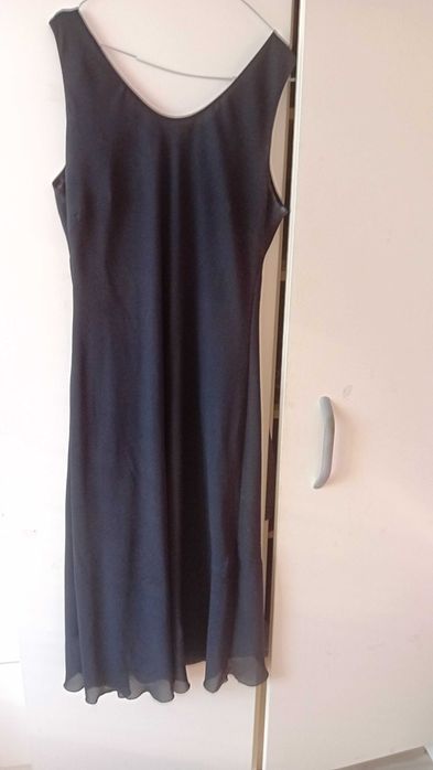 Лятна черна рокля