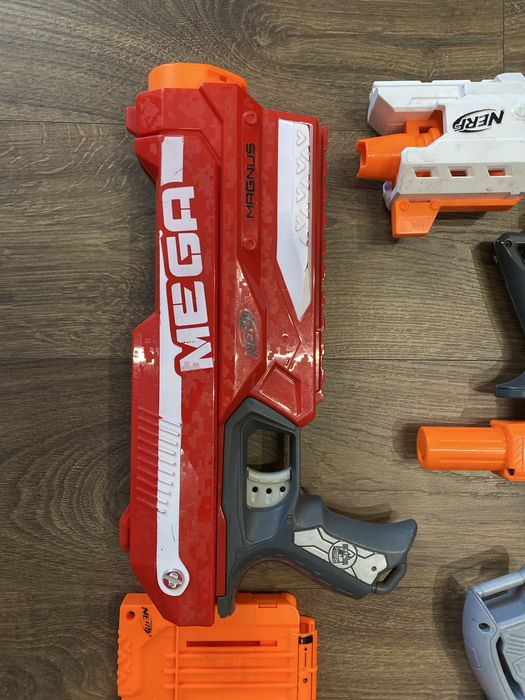 Игрушечные автоматы Nerf modulus и mega