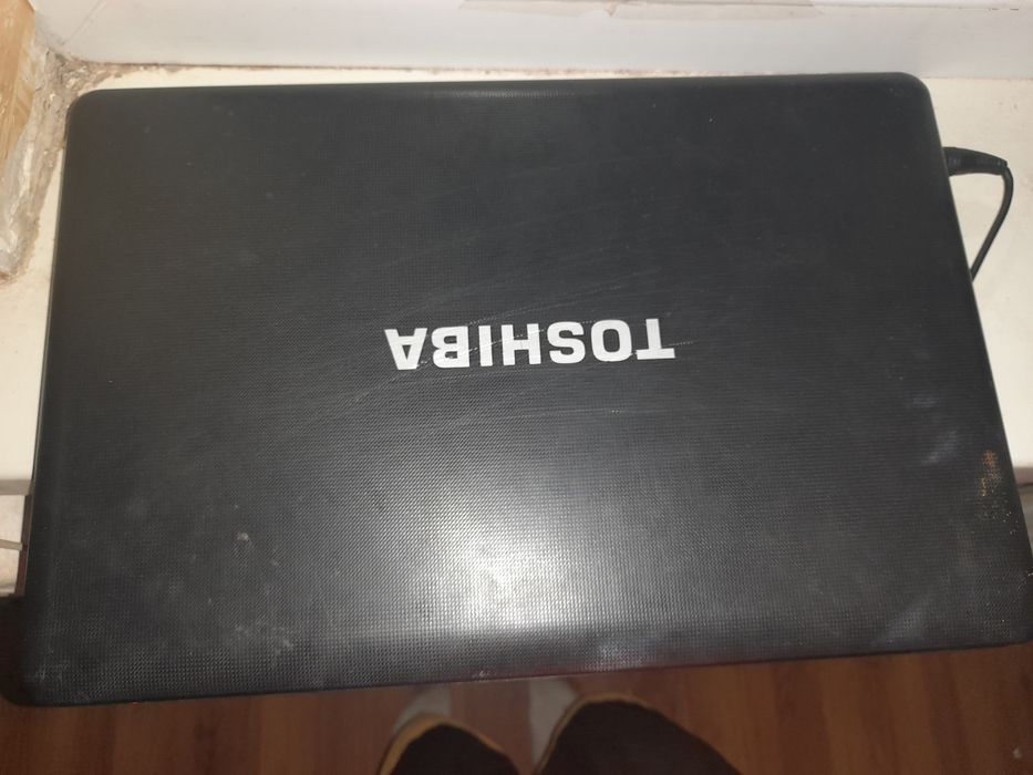 TOSHIBA ноутбук..