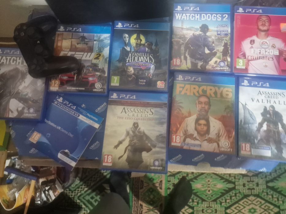 Playstation 4 slim