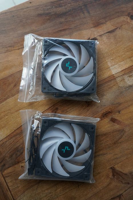 2 x ventilatoare DeepCool FC120 120mm PWM ARGB 5V