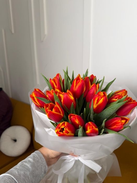 Корпоративные букеты из тюльпанов