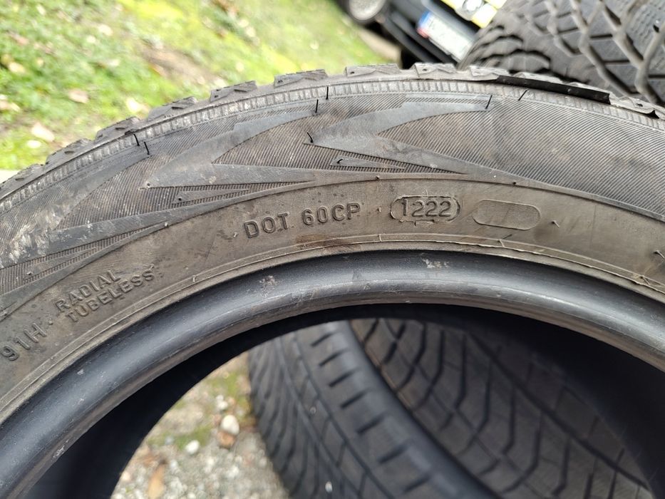 Продавам 4 зимни гуми 205/55/16 Nokian