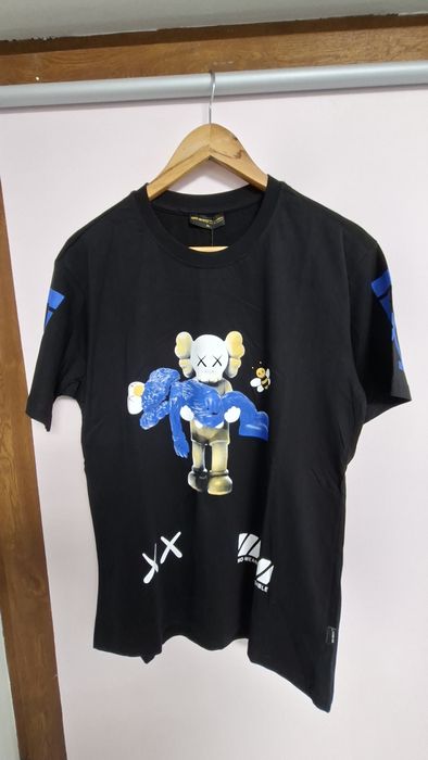 Tricouri de  barbati diferite dimensiuni modele si culori