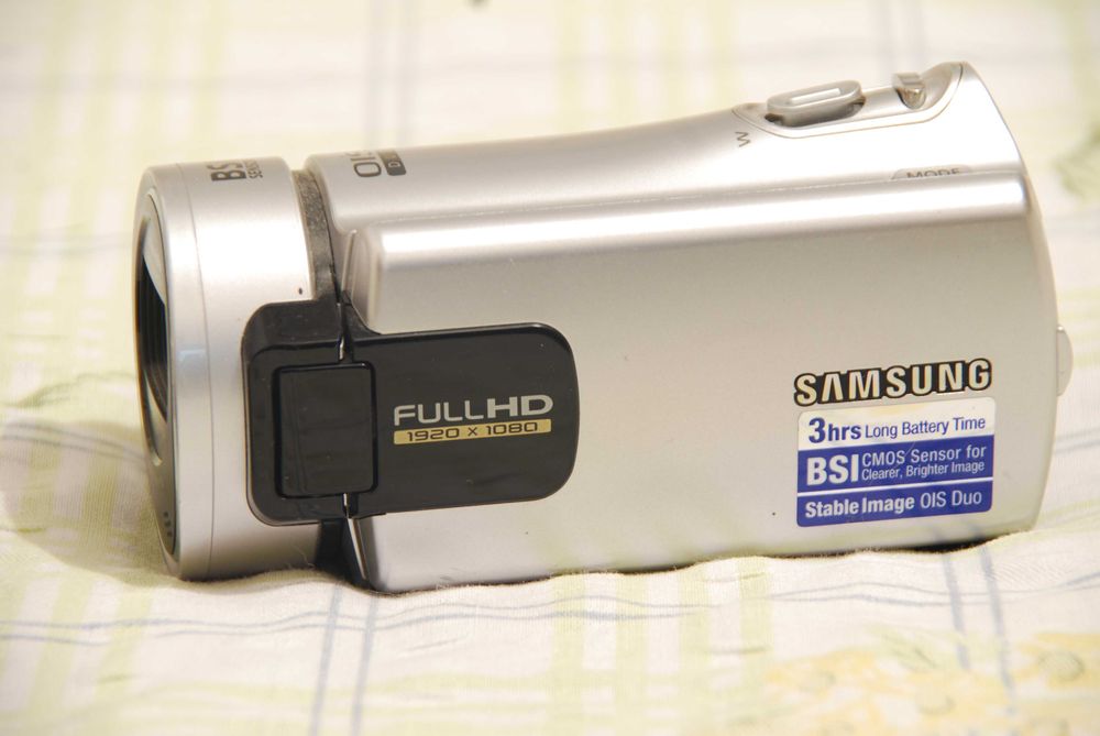 камера Samsung HMX-H300BP