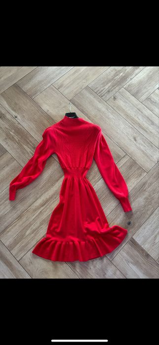 Дамска рокля Motivi