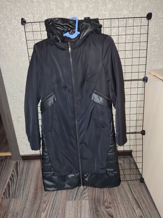 Продаю плащ женский