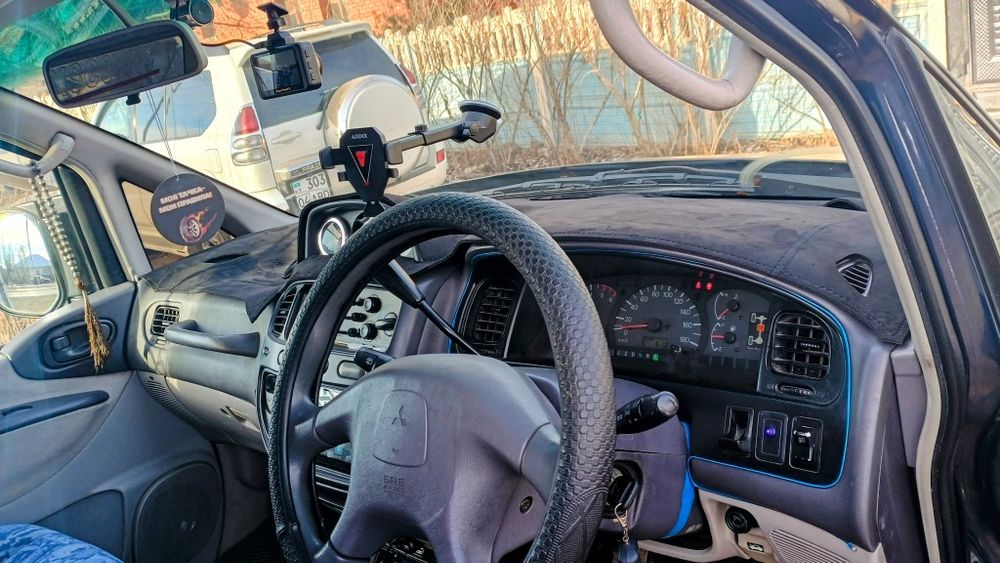 MITSUBISHI delica  булка