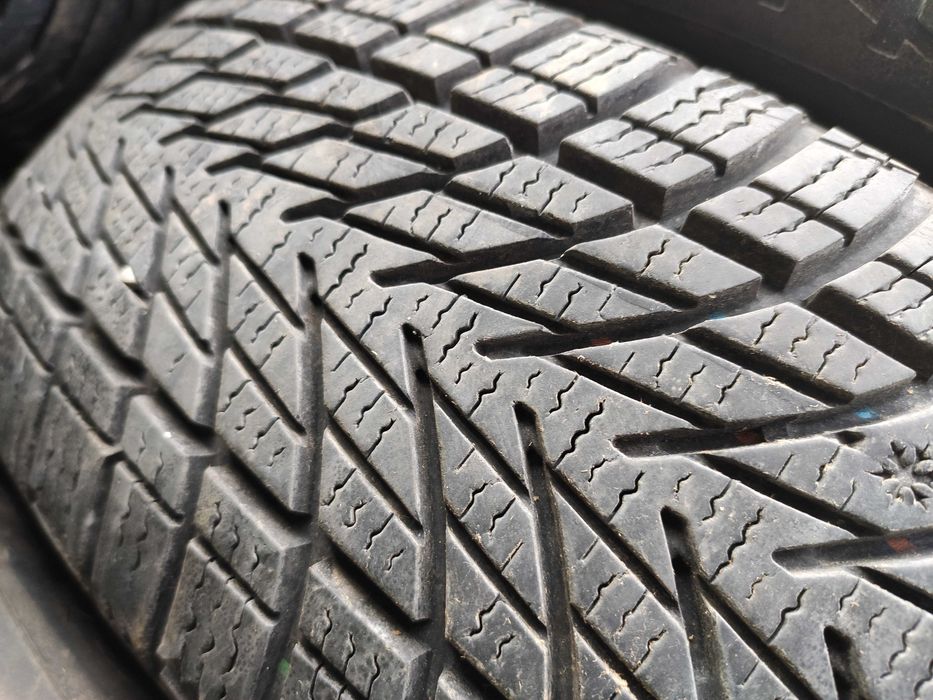 4бр Зимни гуми 175 65 15 - Goodyear - DOT 2023