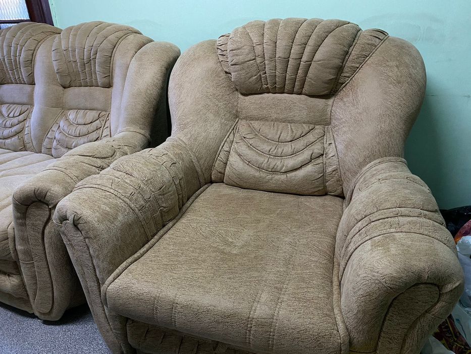 Продам диван с креслом б/у