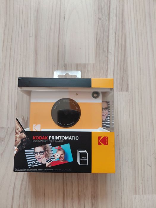 Апаратче за моментни снимки KODAK  не е отваряно