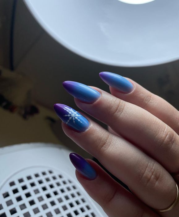 Unghii cu gel si oja semi