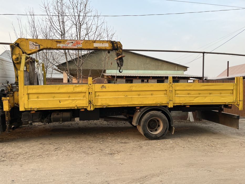 Кузов, борт грузовика.