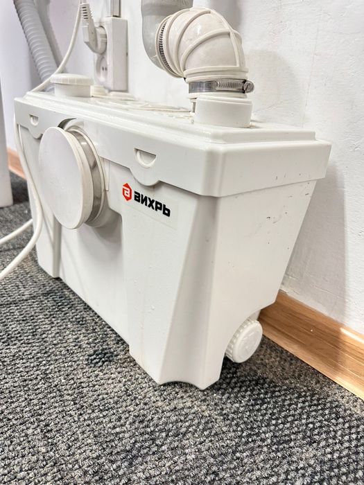 Насос 1 шт 80000 тг есть 3 шт