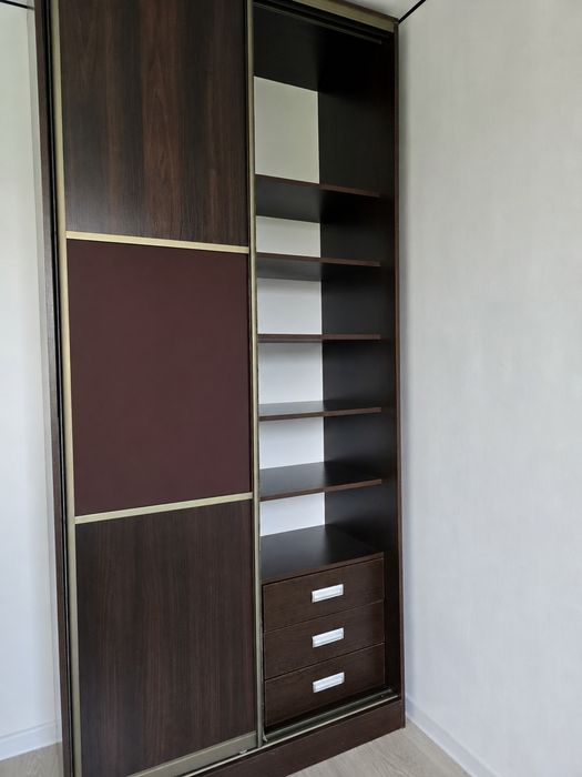 Продам срочно шкафы 25 тыс