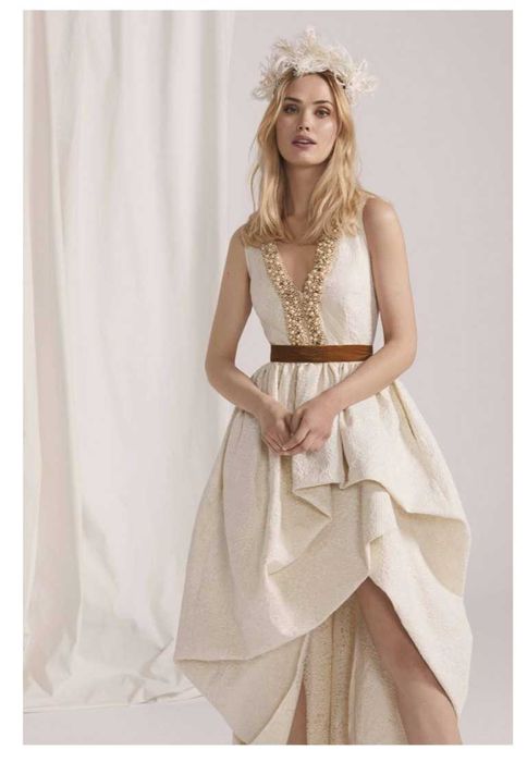 Rochie brocard si perle