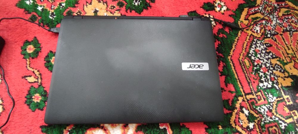 Noutbuki sotiladi Madel ACER