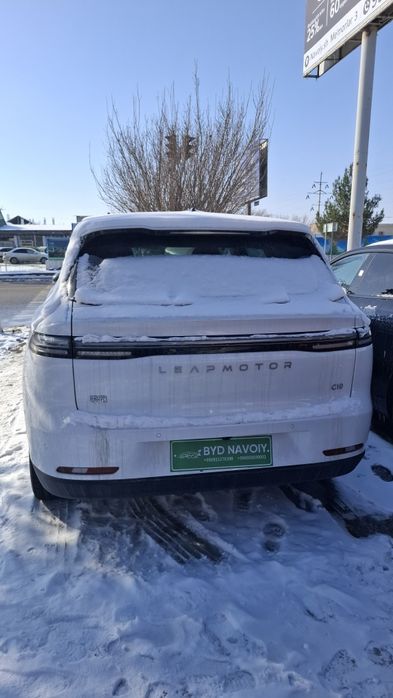 В НАЛИЧИИ Leapmotor C10