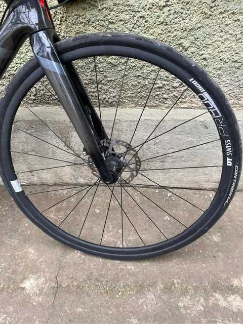 Specialized Roubaix SPORT Shimano 105 cu upgrade roti DT Swiss PR 1400