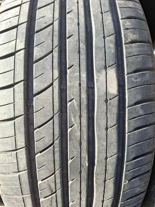 Продам шины 235/45/18 Китай