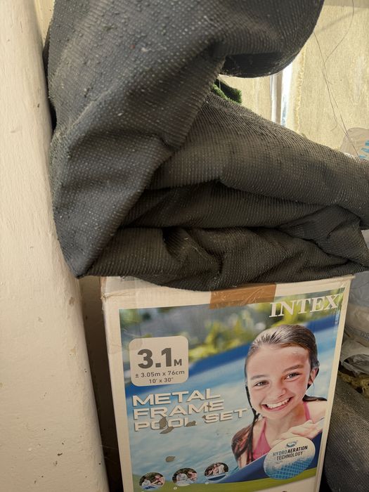 Продавам басейн