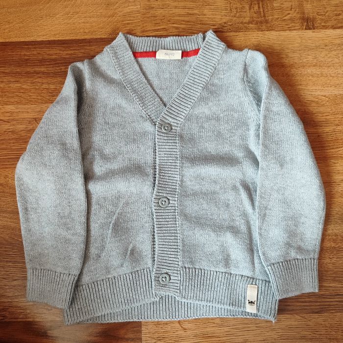 Плетени детски жилетки