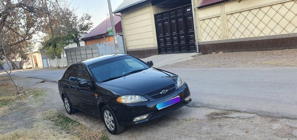Продаётся Лассети Джентра 1.8
